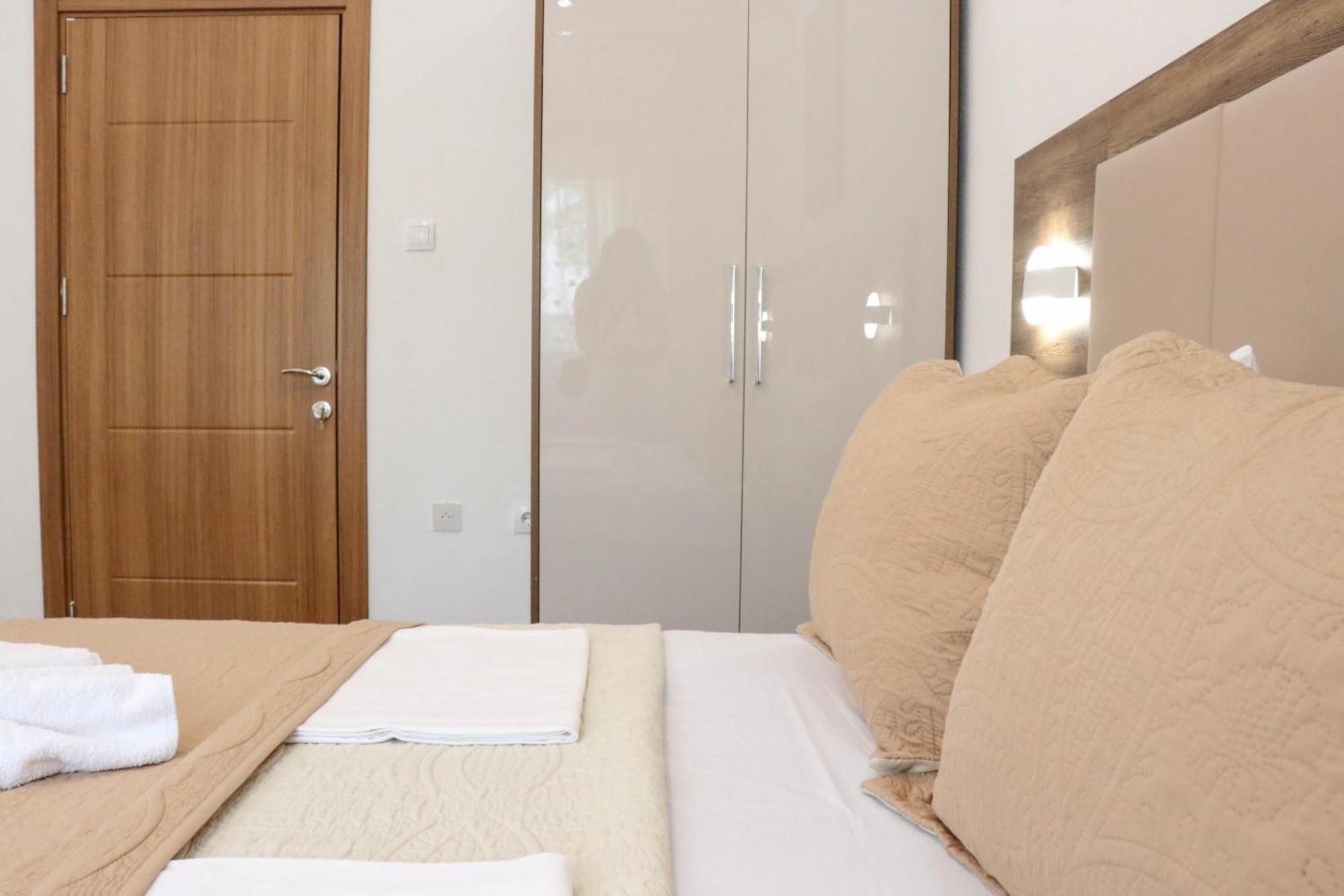 B&B Lovac Hasa 2 Ulcinj Habitación foto